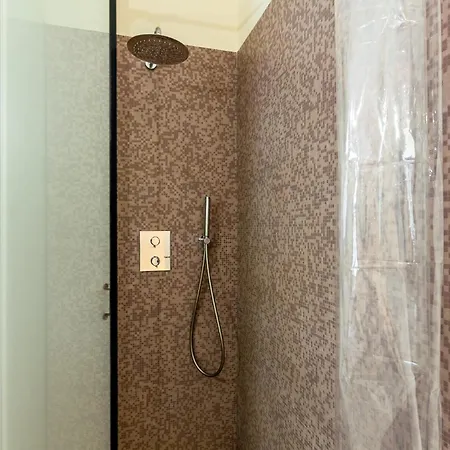 Loft With Private Garden At Navigli Milan