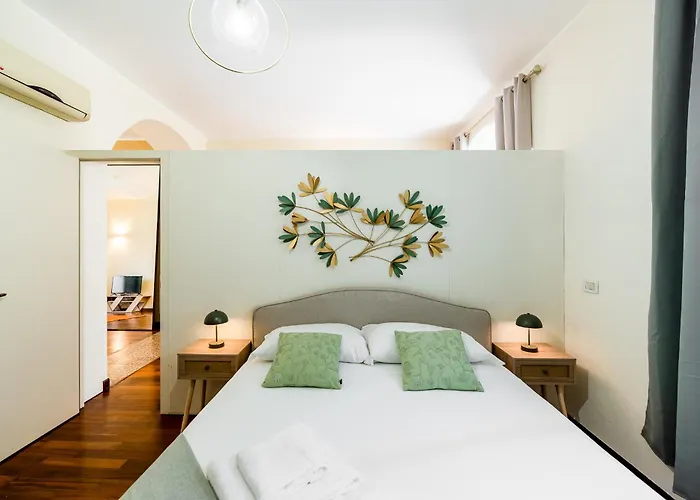 Exclusive Loft With Private Garden In Center At Navigli - 10min To Duomo شقة *