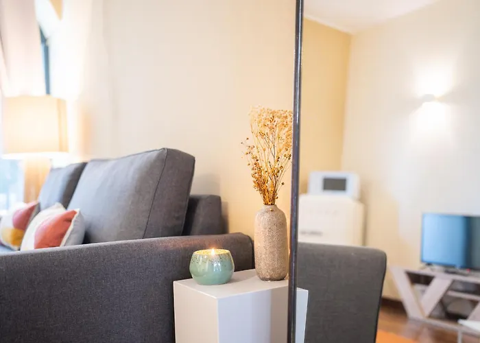Exclusive Loft With Private Garden In Center At Navigli - 10min To Duomo شقة ميلان