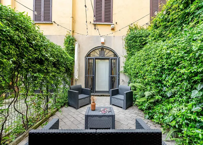 شقة Exclusive Loft With Private Garden In Center At Navigli - 10min To Duomo *
