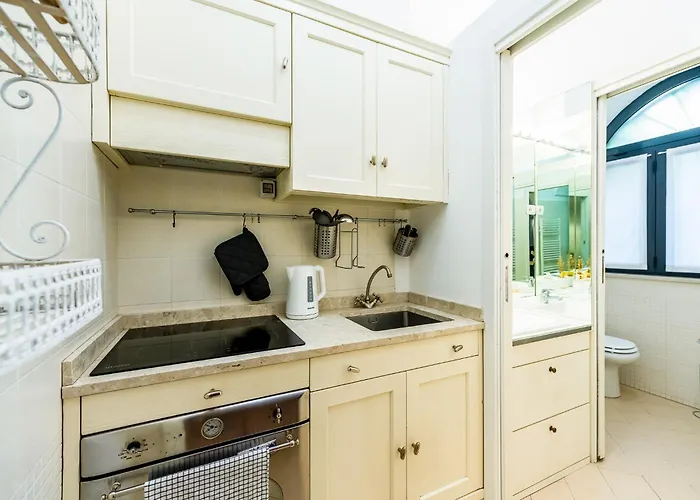 Exclusive Loft With Private Garden In Center At Navigli - 10min To Duomo شقة ميلان