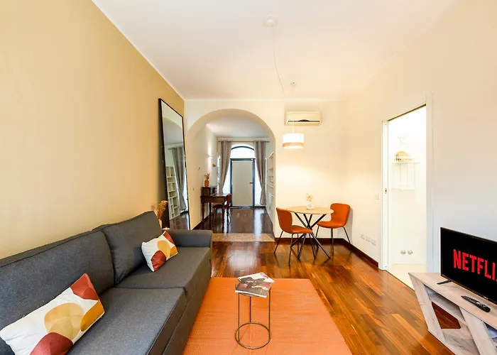 شقة Exclusive Loft With Private Garden In Center At Navigli - 10min To Duomo *