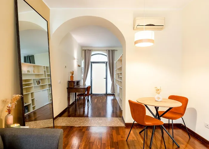 شقة Exclusive Loft With Private Garden In Center At Navigli - 10min To Duomo *
