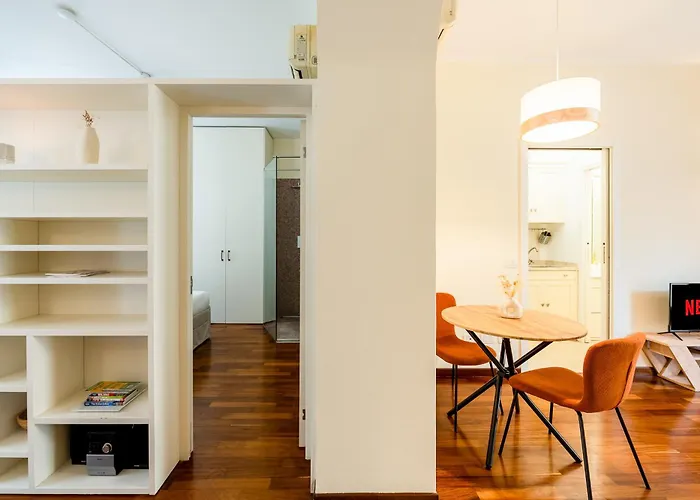 شقة Exclusive Loft With Private Garden In Center At Navigli - 10min To Duomo ميلان