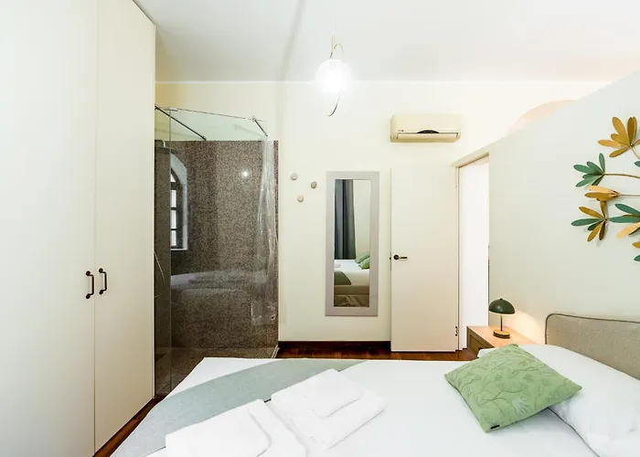 شقة Exclusive Loft With Private Garden In Center At Navigli - 10min To Duomo *